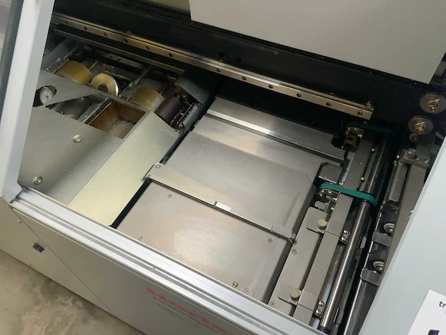 Horizon bq-270c computergestuurde garenloos bindmachine - afbeelding 7 van  8