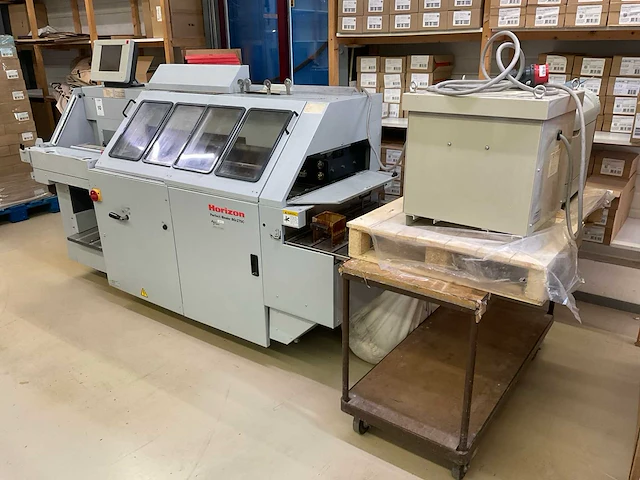 Horizon perfect binder bq-270c lijmbind machine - afbeelding 10 van  15