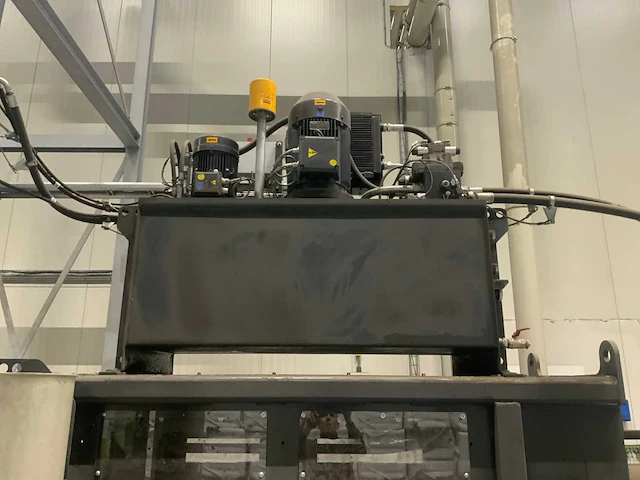 Horizontale hydraulische recycling balenpers (c) - afbeelding 17 van  22