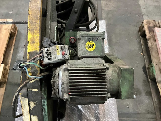 Horizontale lintzaagmachine - afbeelding 4 van  6