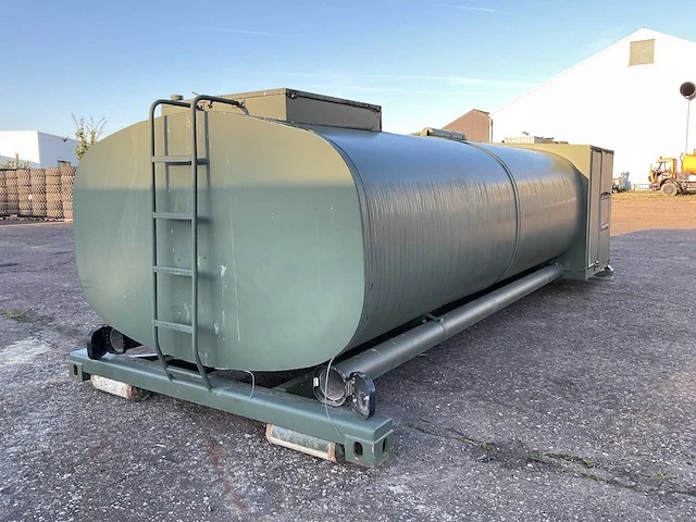 Horizontale opslagtank met haakarm systeem - afbeelding 6 van  11