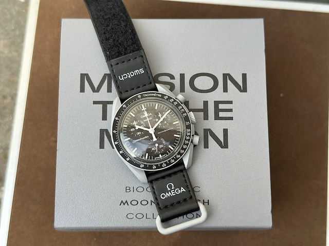 Horloge, omega, speedmaster, grijs, 2024 - afbeelding 2 van  7