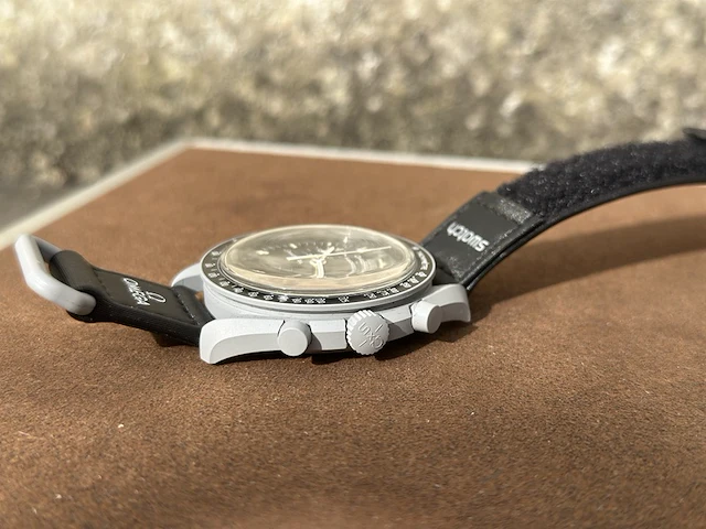 Horloge, omega, speedmaster, grijs, 2024 - afbeelding 3 van  7