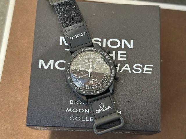 Horloge, omega, speedmaster, zwart, 2024 - afbeelding 1 van  9