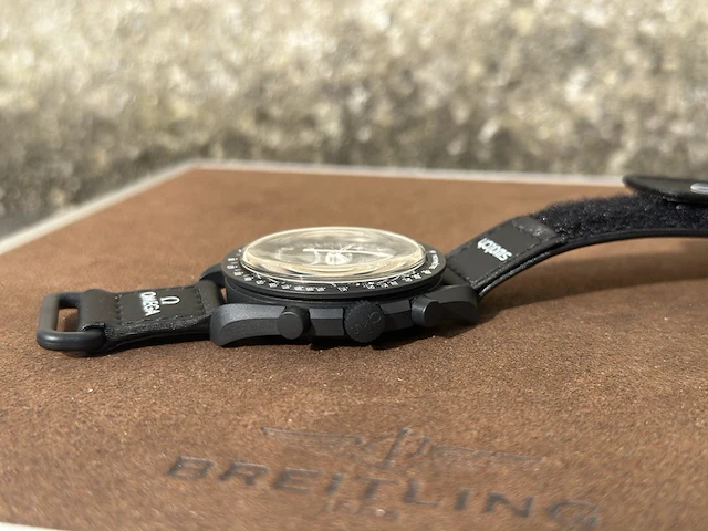 Horloge, omega, speedmaster, zwart, 2024 - afbeelding 4 van  9