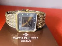 Horloge universal geneve met patek philippe doos van €1000,00 - afbeelding 1 van  8