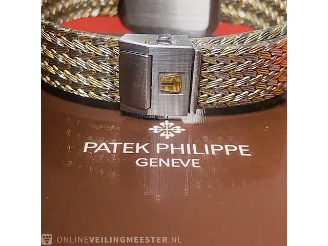 Horloge universal geneve met patek philippe doos van €1000,00 - afbeelding 2 van  8