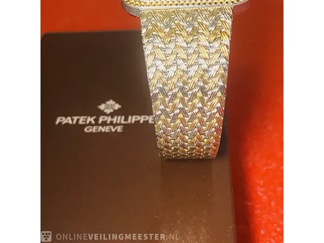 Horloge universal geneve met patek philippe doos van €1000,00 - afbeelding 4 van  8