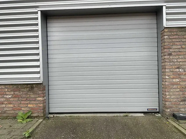 Hörmann kg overheaddeur - afbeelding 1 van  8
