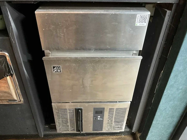 Hoshizaki - im-21 cne - ijsblokjesmachine - afbeelding 1 van  5