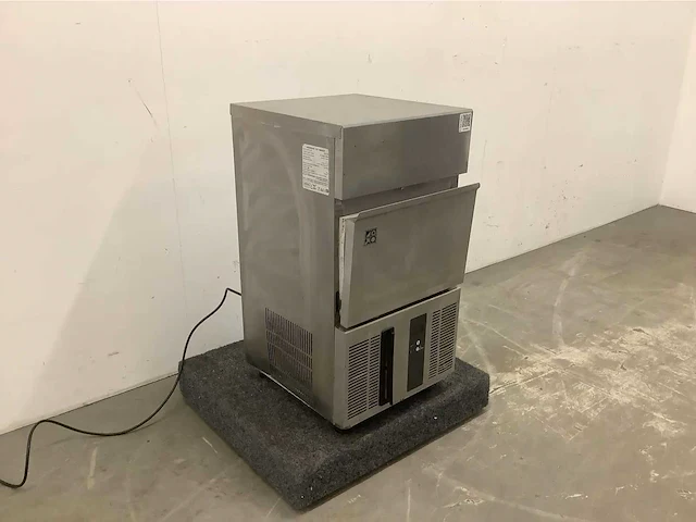 Hoshizaki - im-21 cne - ijsblokjesmachine - afbeelding 2 van  5