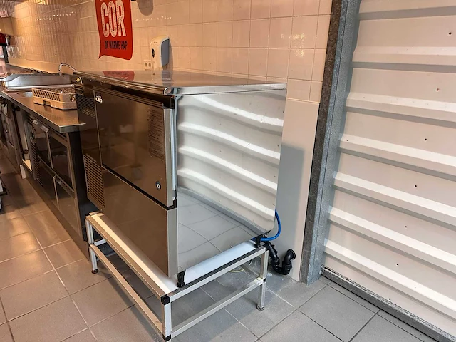 Hoshizaki fm-120de-50 crushed ice ijsmachine - afbeelding 2 van  5