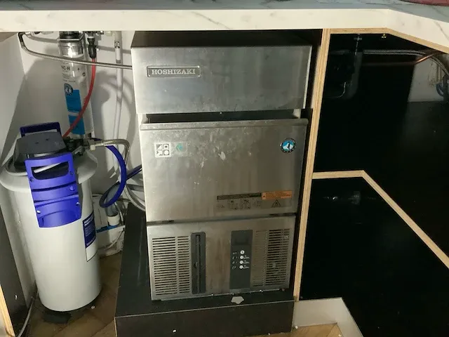 Hoshizaki ijsblokjesmachine - afbeelding 1 van  2