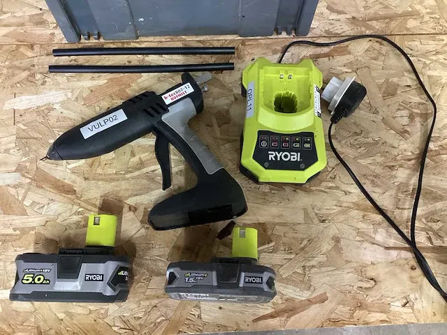 Hotmelt b-tec 807-12 lijmpistool woodfix ryobi - afbeelding 2 van  3