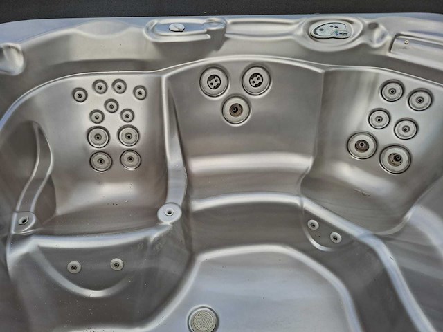 Hotspring 5 persoons jacuzzi en buitenspa - afbeelding 6 van  27