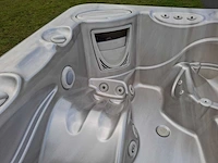 Hotspring 5 persoons jacuzzi en buitenspa - afbeelding 14 van  27