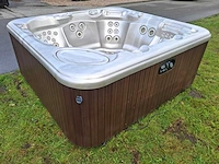 Hotspring 5 persoons jacuzzi en buitenspa - afbeelding 20 van  27