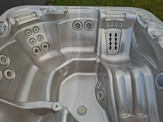 Hotspring 5 persoons jacuzzi en buitenspa - afbeelding 4 van  27