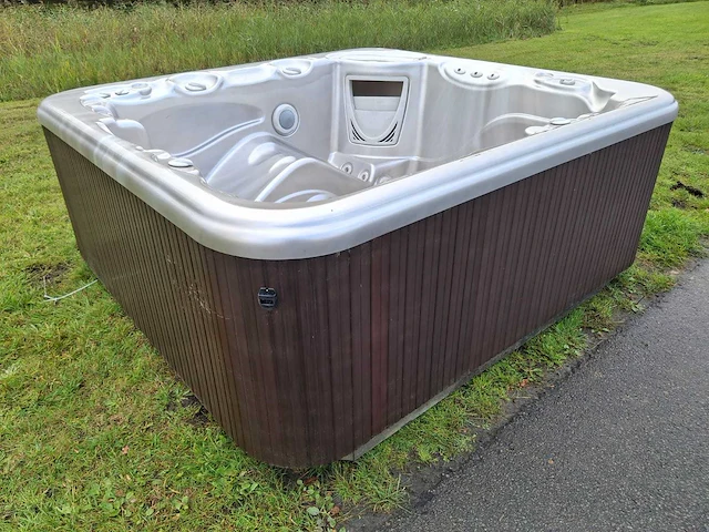 Hotspring 5 persoons jacuzzi en buitenspa - afbeelding 9 van  27