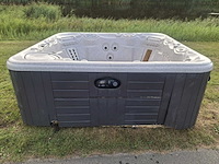 Hotspring 6 persoons jacuzzi en buitenspa - afbeelding 3 van  25