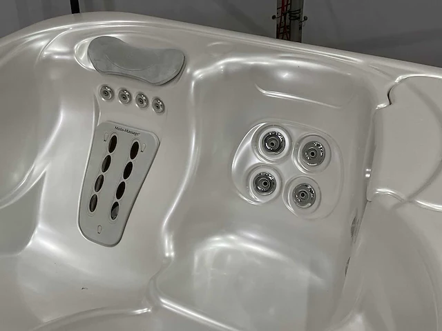 Hotspring jacuzzi buitenspa - afbeelding 2 van  20