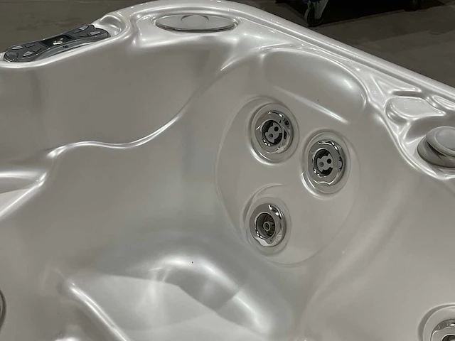 Hotspring jacuzzi buitenspa - afbeelding 4 van  20