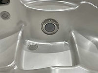 Hotspring jacuzzi buitenspa - afbeelding 6 van  20