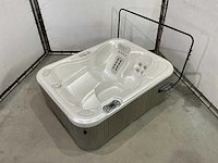 Hotspring jacuzzi buitenspa - afbeelding 12 van  20