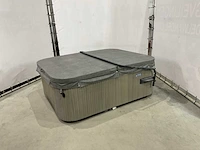 Hotspring jacuzzi buitenspa - afbeelding 15 van  20