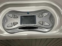 Hotspring jacuzzi buitenspa - afbeelding 19 van  20