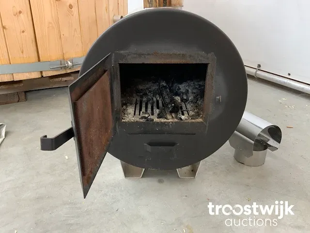 Hottub - afbeelding 7 van  9