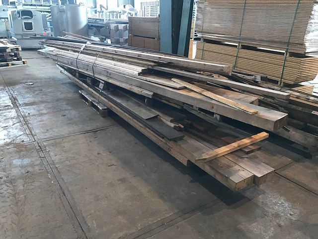 Hout- en bouwmateriaal composiet, vensterbanken, vuren planken (39x) - afbeelding 2 van  2