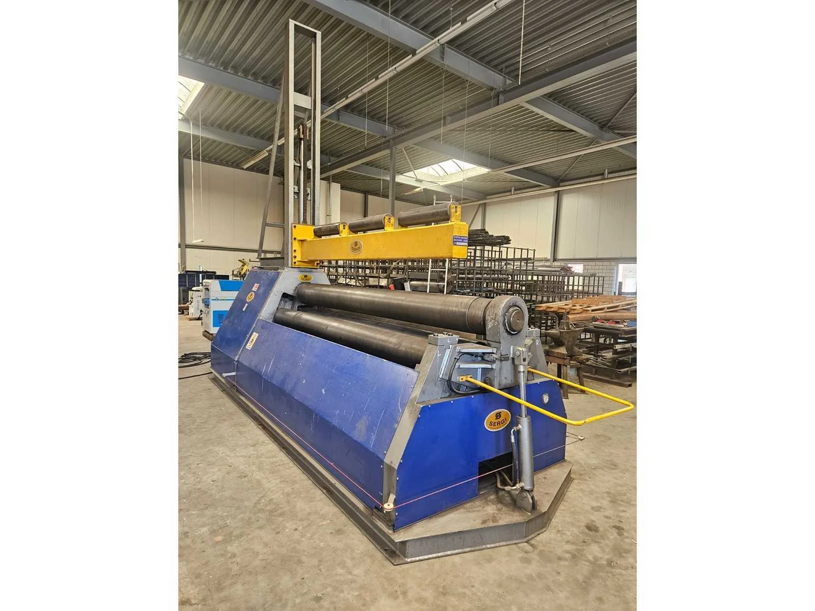 Hout- en metaalbewerkingsmachines afkomstig van diverse scholen en reorganisaties