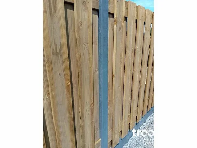 Hout-betonschutting 37.5m - afbeelding 2 van  7