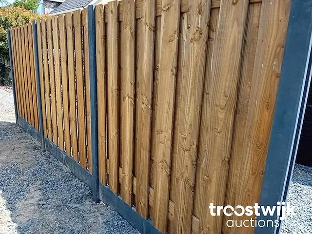 Hout-betonschutting 37.5m - afbeelding 3 van  7