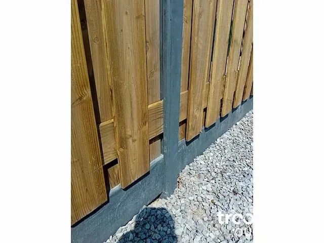 Hout-betonschutting 37.5m - afbeelding 4 van  7