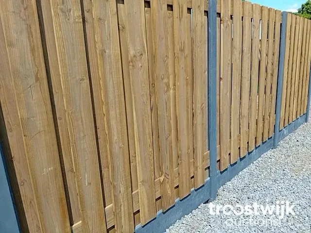 Hout-betonschutting 37.5m - afbeelding 5 van  7