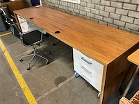 Hout bureau opstelling - afbeelding 1 van  7