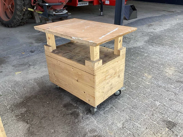 Hout gereedschapswagen - afbeelding 2 van  5