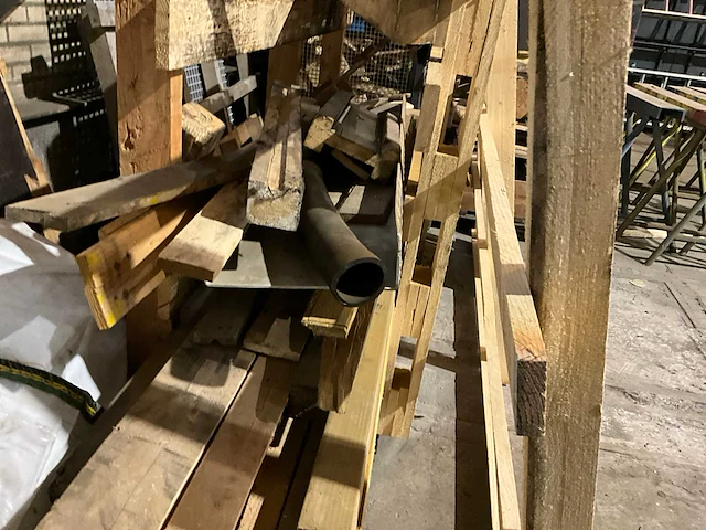 Hout - afbeelding 3 van  8