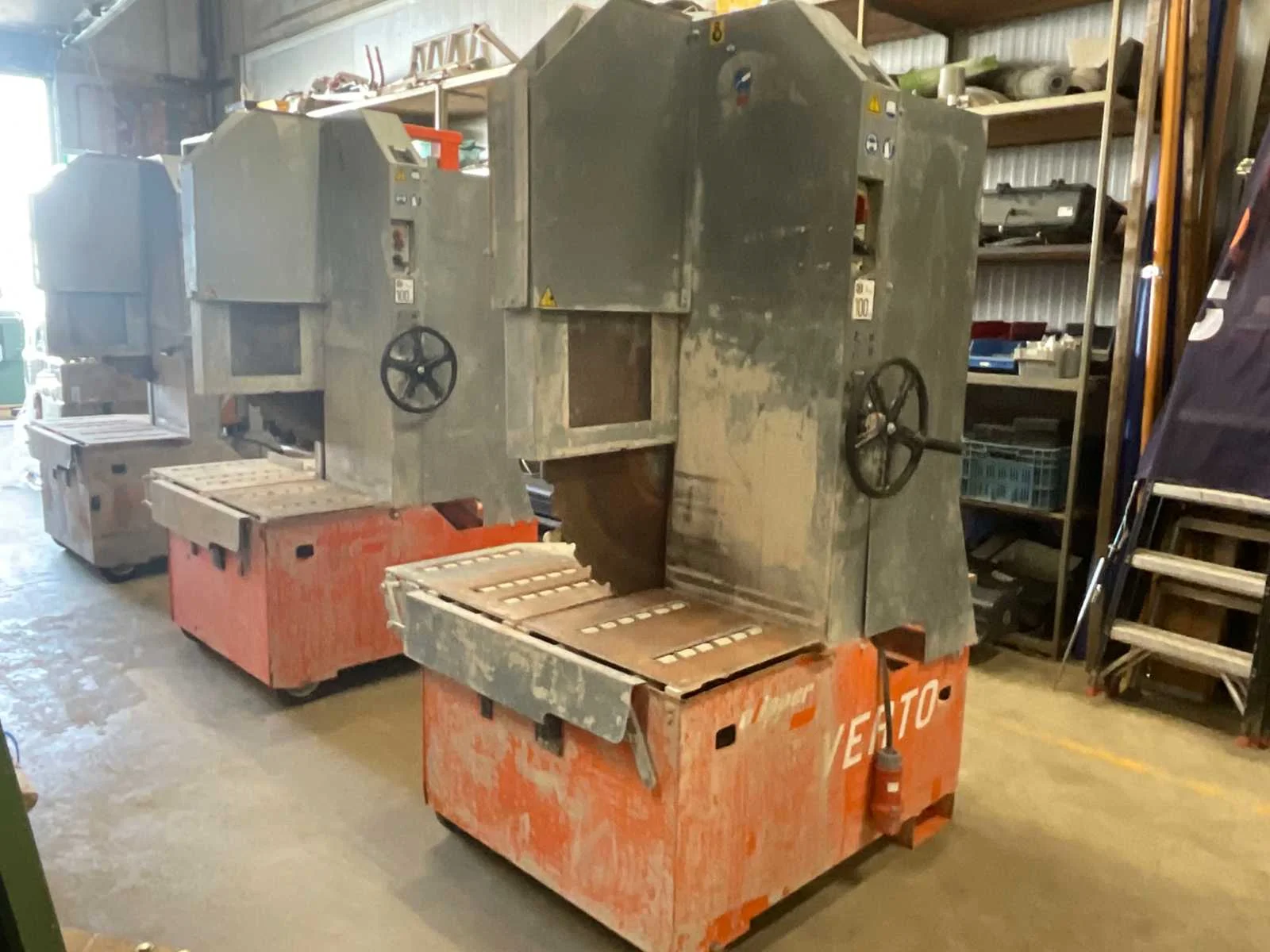 Houtbewerkingsmachines en bouwmaterialen