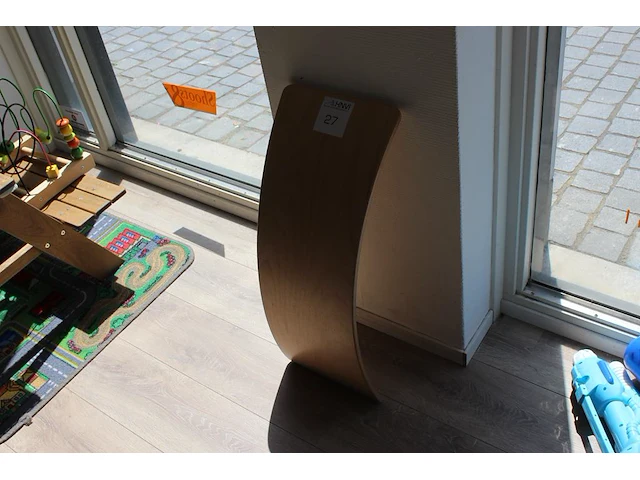 Houten balance board wobble 25 x 75 cm. - afbeelding 1 van  2