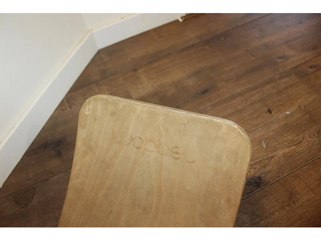 Houten balance board wobble. afmeting 25 x 75 cm. - afbeelding 2 van  2