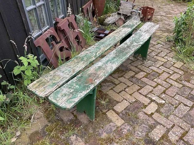 Houten bankjes (2x) - afbeelding 3 van  3
