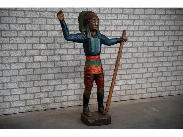 Houten beeld "native american" - afbeelding 3 van  7