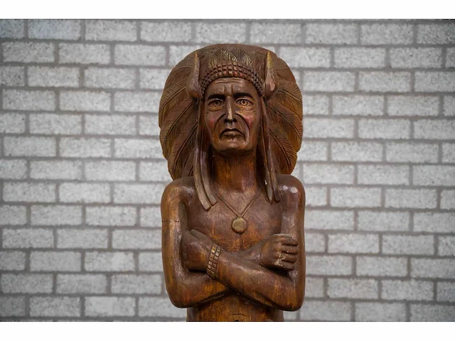Houten beeld "native american" - afbeelding 4 van  8