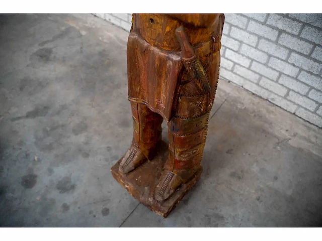 Houten beeld "native american" - afbeelding 8 van  8
