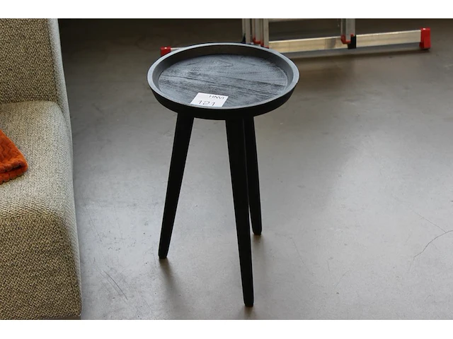 Houten bijzettafel met doorsnede 35 cm. - afbeelding 1 van  2