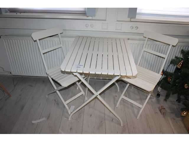 Houten bistroset bestaande uit tafel en twee stoelen. afmeting tafel 80 x 62 x 74 cm - afbeelding 1 van  4