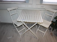 Houten bistroset bestaande uit tafel en twee stoelen. afmeting tafel 80 x 62 x 74 cm - afbeelding 1 van  4